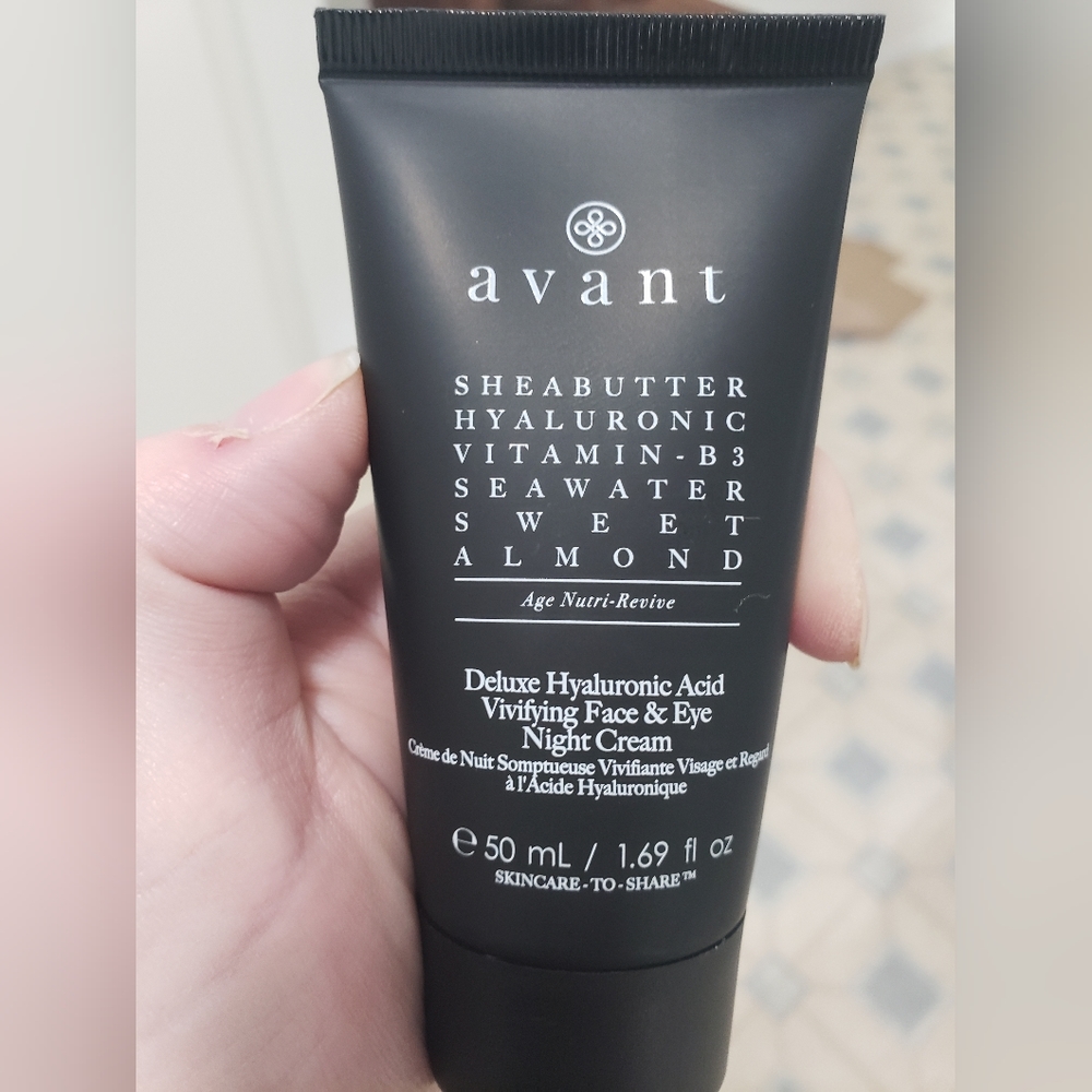 Avant Hyaluronic Acid Vivifying Face&Eye Night Cream